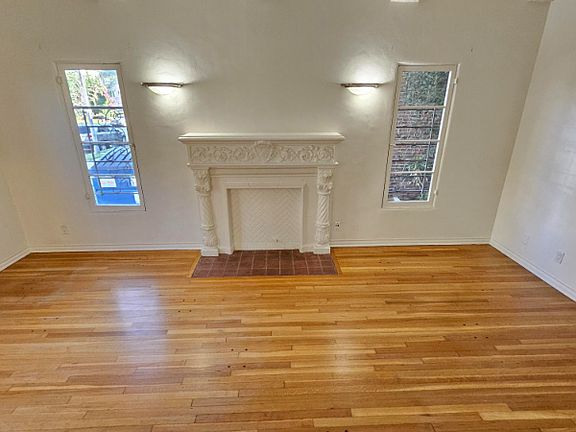 2nd image of 355 S Cochran Ave #101