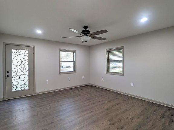 2nd image of 419 N Blake St