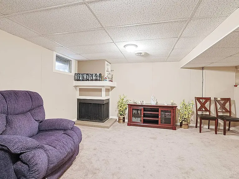 7519 Kingsgate Way — Photo 20
