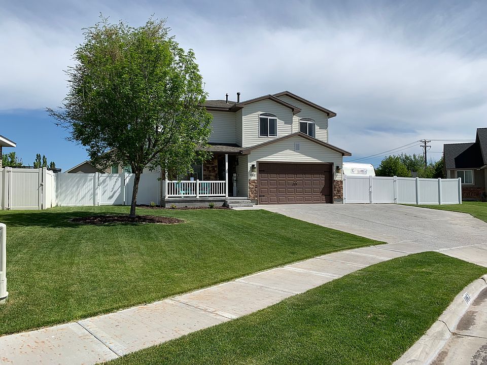 1st image of 1063 Oxbow Ln