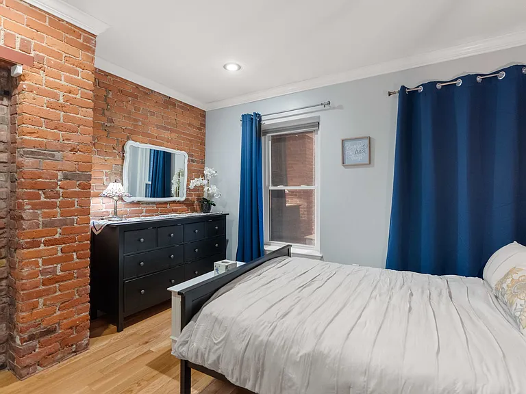 38RA Charter St #2 — Photo 14