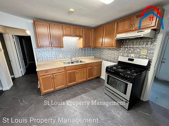 2nd image of 220 Flora Dr
