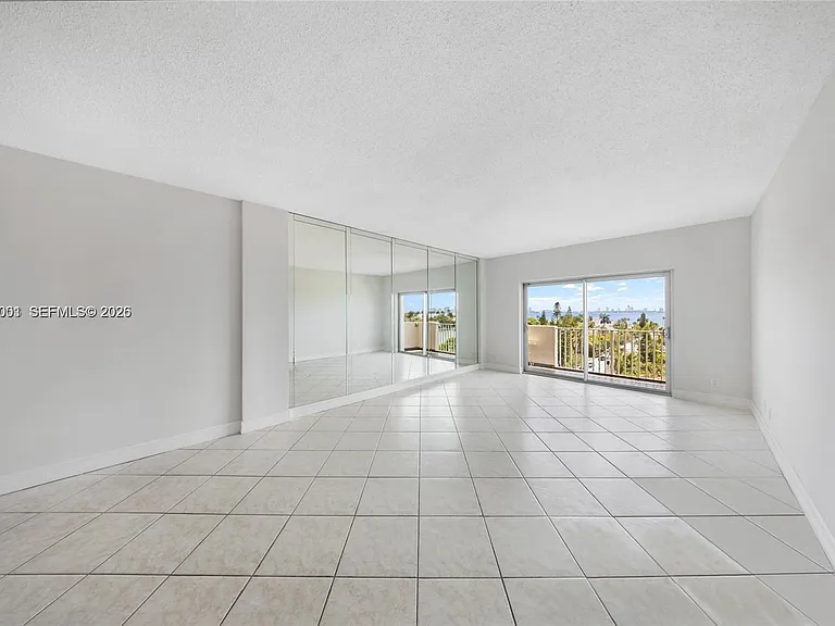 1455 N Treasure Dr #7J — Photo 13