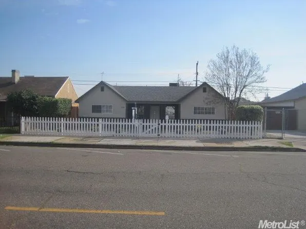 3418 Santa Fe St, Riverbank, CA 95367