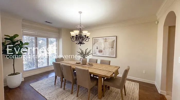 5 bed, 3.0 bath, 3287 sqft, $3,195 — Photo 3