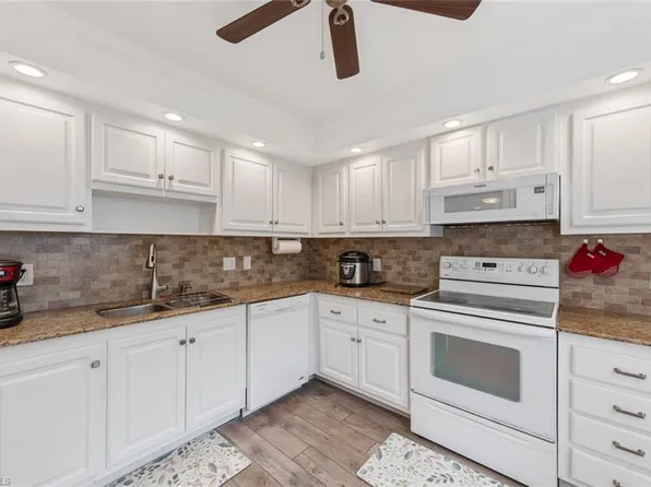 263 Candycane LN #5, NAPLES, FL 34112