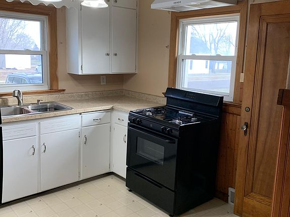 Appliances included