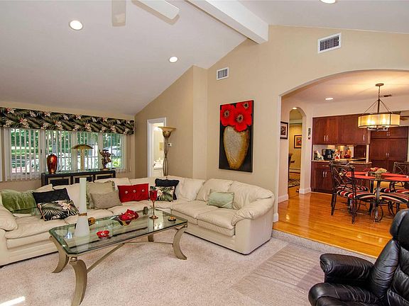 5th image of 70 Grandview Ln