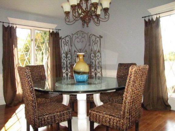 4th image of 1215 College Dr