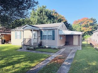 421 Huntlee Dr, New Orleans, LA 70131
