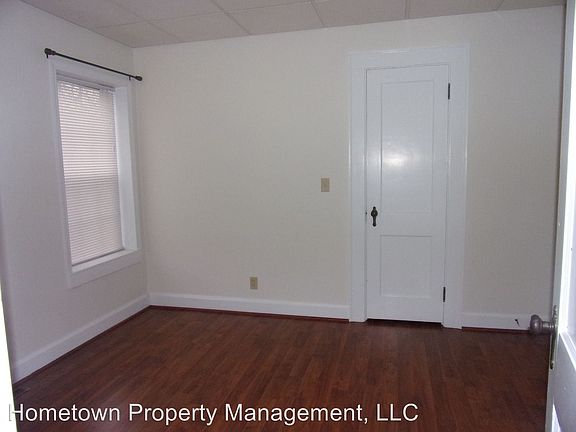 4th image of 1103 Jackson Ave APT 1