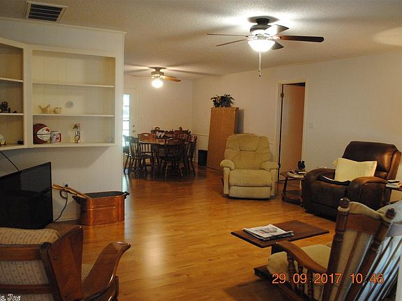 4th image of 43 White Oak Cir