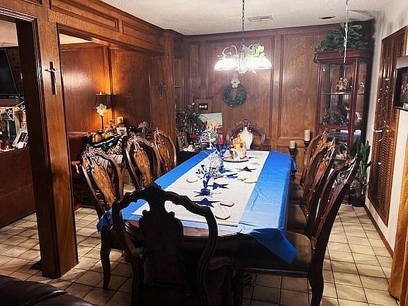 5th image of 2929 Cypress Dr