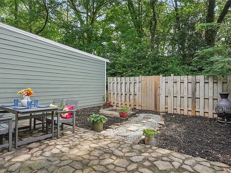 897 Patterns Dr SW — Photo 29