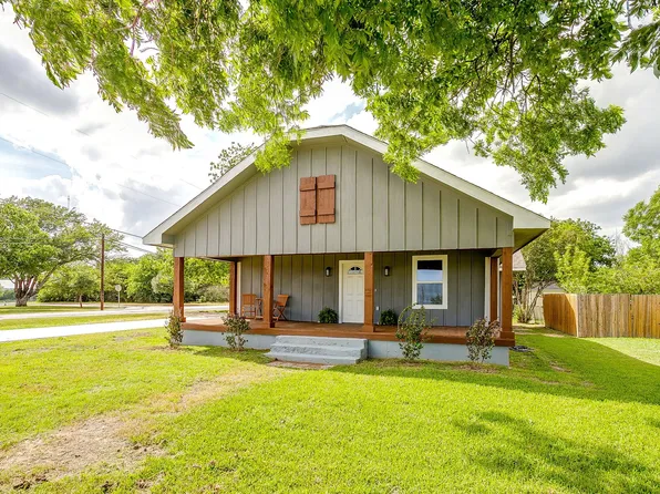 206 W 8th St, Venus, TX 76084