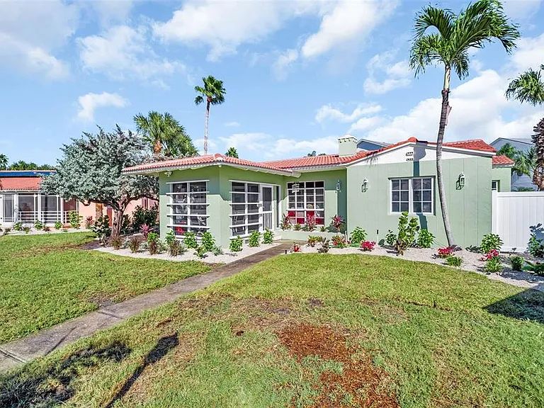 16613 Gulf Blvd — Photo 51