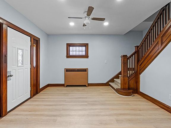 4th image of 58 Jackson St