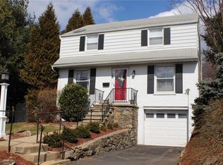 143 Sun Haven Dr, New Rochelle, NY 10801