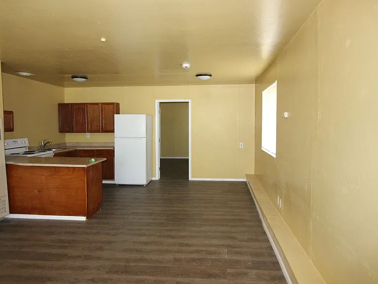 500 Sonoma Ave — Photo 1