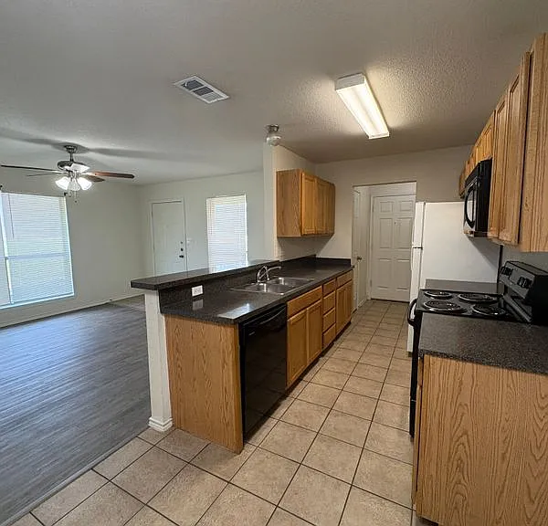 8128 Doreen Ave — Photo 7