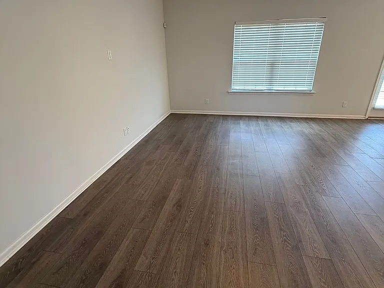 600 Brightleaf Cir — Photo 2