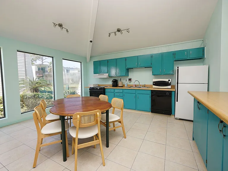 308 Miracle Strip Pkwy SW #21A — Photo 24