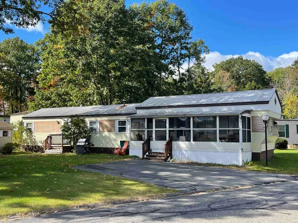 8 South Blueberry Lane, Rochester, NH 03867