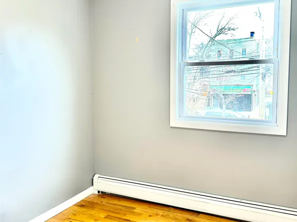 245 Duncan Avenue image 10 of 17