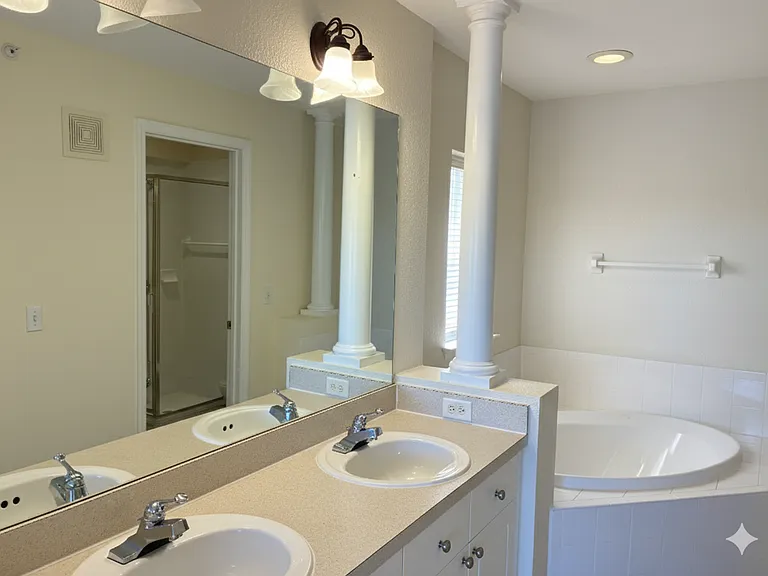 2607 Emerald Lake Ct — Photo 8