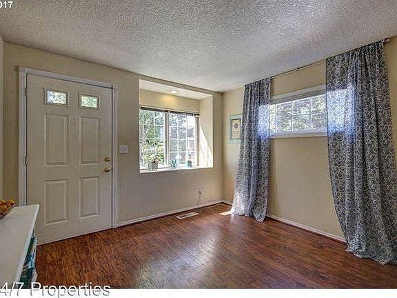 3rd image of 442 NE 2nd Ave