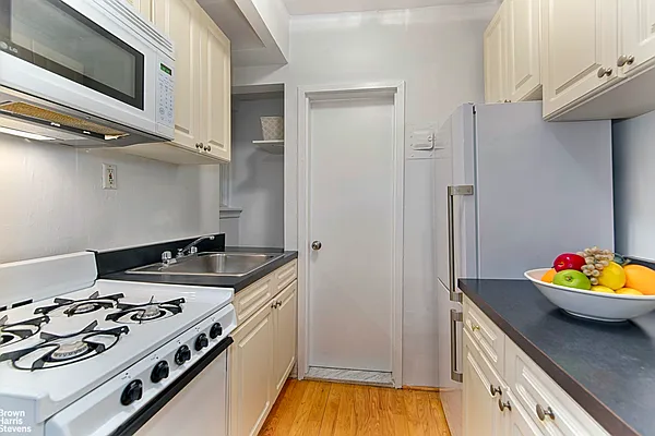 Rented by Brown Harris Stevens | media 6