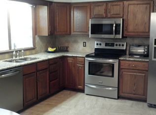 1813 E 11th St, Okmulgee, OK 74447