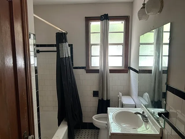 7511 N Shore Dr — Photo 11