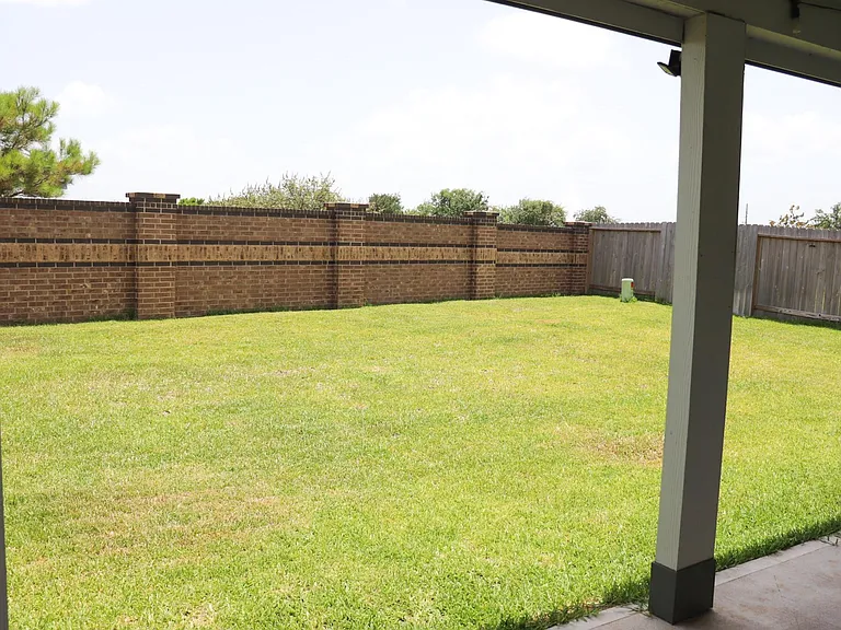 31739 Margaret Woods Ln — Photo 46