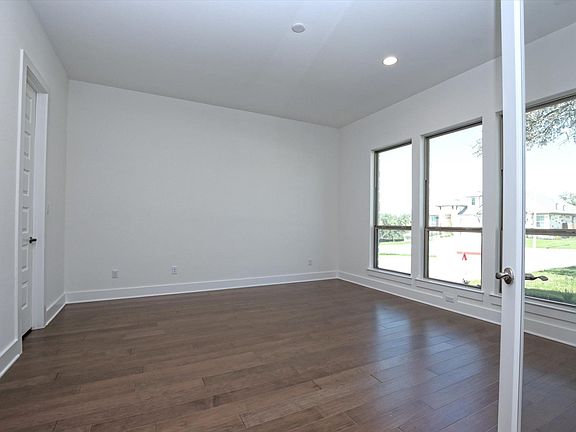 5th image of 1209 Stormy Dr