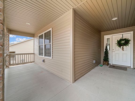 3rd image of 732 Keller Dr