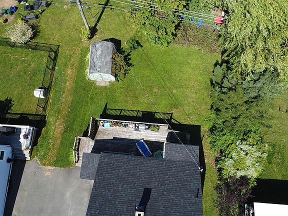 5th image of 9 Maclaren Ave