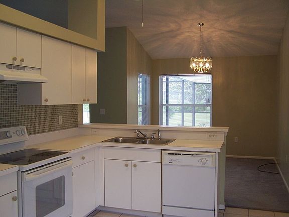 Kitchen/Formal Dining