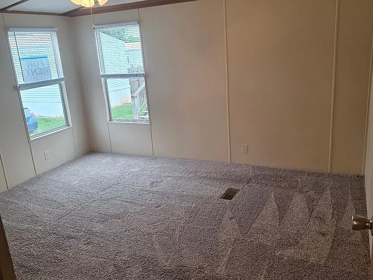 120 Juneau Way — Photo 3