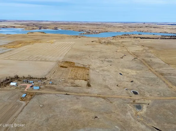 7129 57th St SW, Elgin, ND 58533