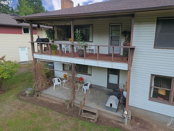 3rd image of 12511 SE Guilford Dr