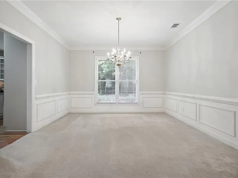 12250 Broadleaf Ln — Photo 7