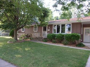 2109 E Lourdes Dr, Appleton, WI 54915