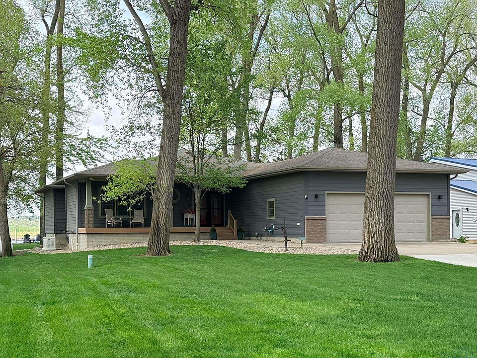 1st image of 32195 Ponderosa Dr