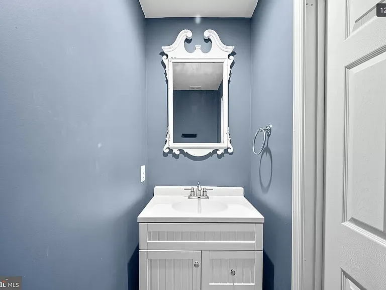 8648 Aspen Grove Ct — Photo 9
