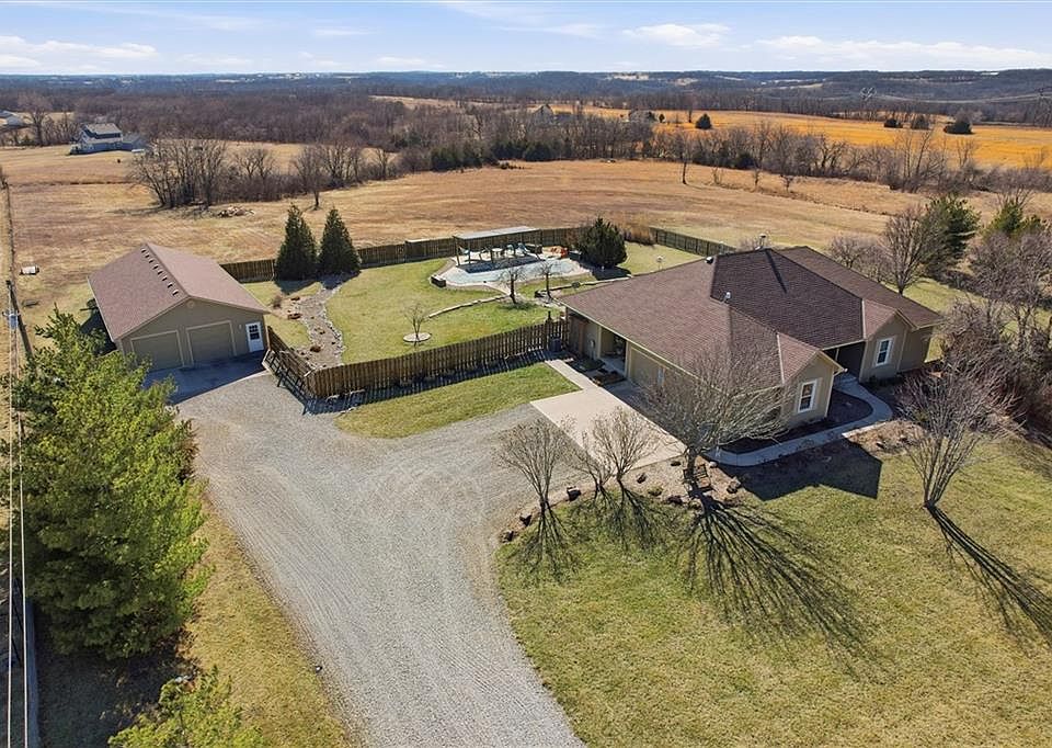 1st image of 25605 Parallel Rd