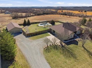 25605 Parallel Rd, Tonganoxie, KS 66086