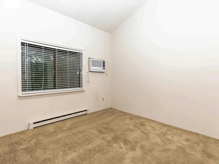 Saratoga Place — Photo 18