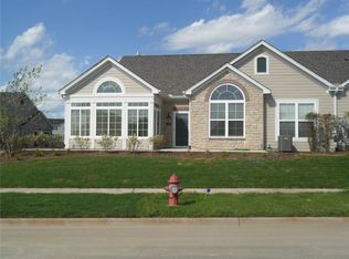 611 Schumann St, Woodstock, IL 60098