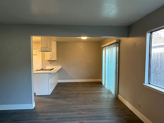 3rd image of 8326 Don Ave